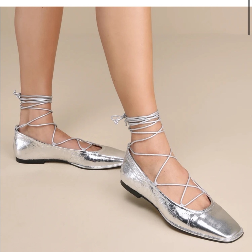 NWT Dolce Vita Silver Distressed Leather Lace-Up Ballet Flats